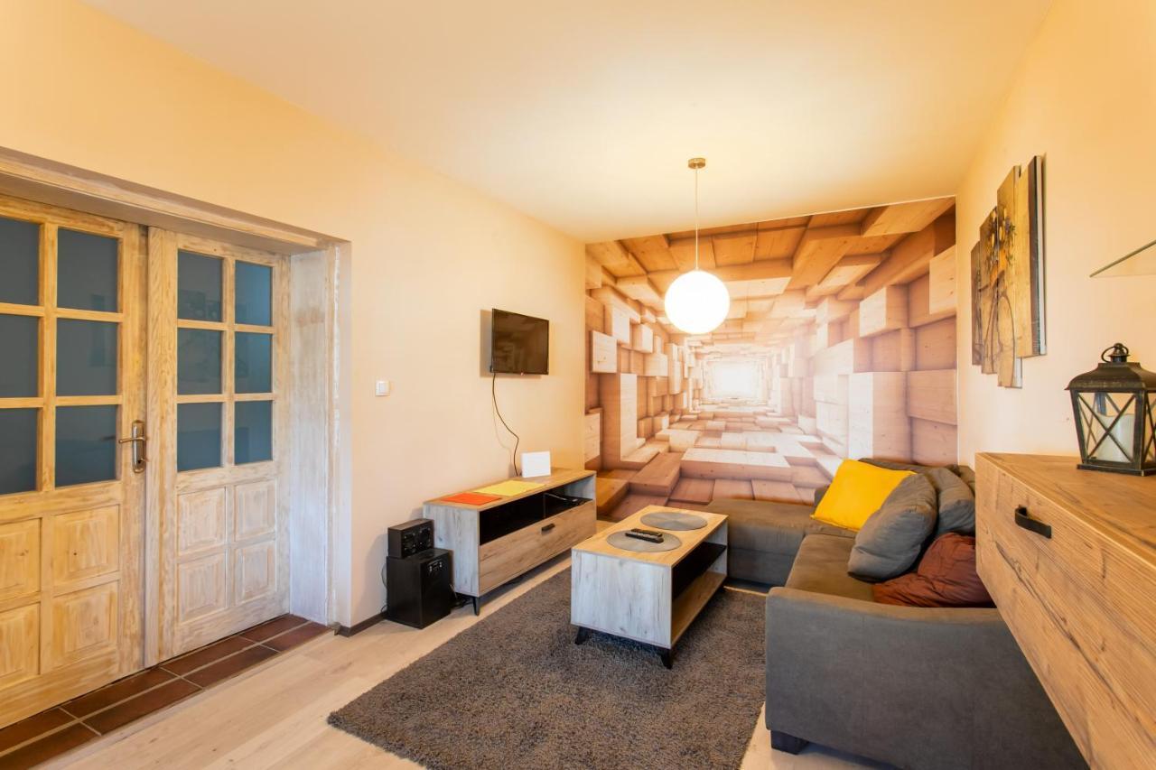 Apartamento Seosko Domacinstvo Pustolov Stari Banovci Exterior foto
